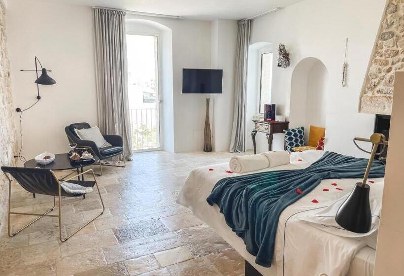 سوئیت با تخت بزرگ, Antico Mondo Rooms & Suites