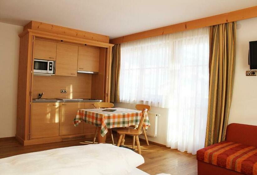Студия Стандарт, Lanterna Verde