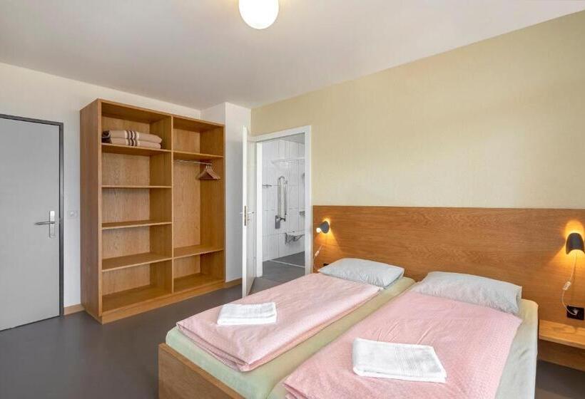 Номер Стандарт, Cransmontana Youth Hostel