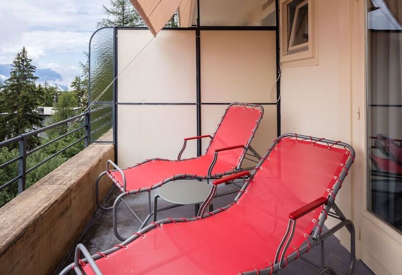 Номер Стандарт, Cransmontana Youth Hostel