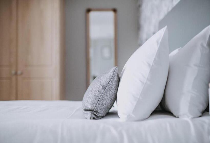 اتاق استاندارد اینتریور, Bedford
