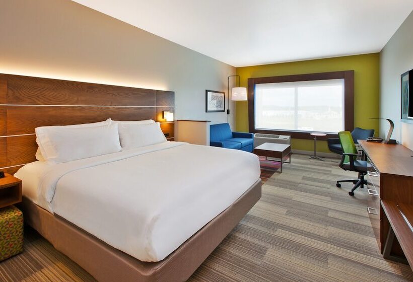 适合残疾人士使用的套间, Holiday Inn Express And Suites South Hill, An Ihg