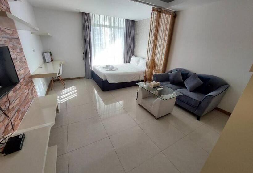 Номер Deluxe с Балконом, Ca&sa Serviced Apartment