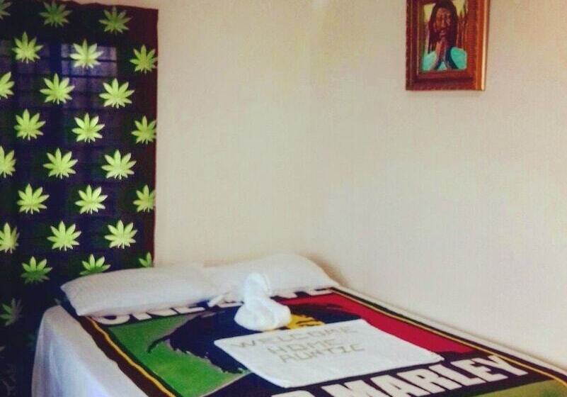 آپارتمان لوکس 1 خوابه, Hotbox Bud & Breakfast   Hostel