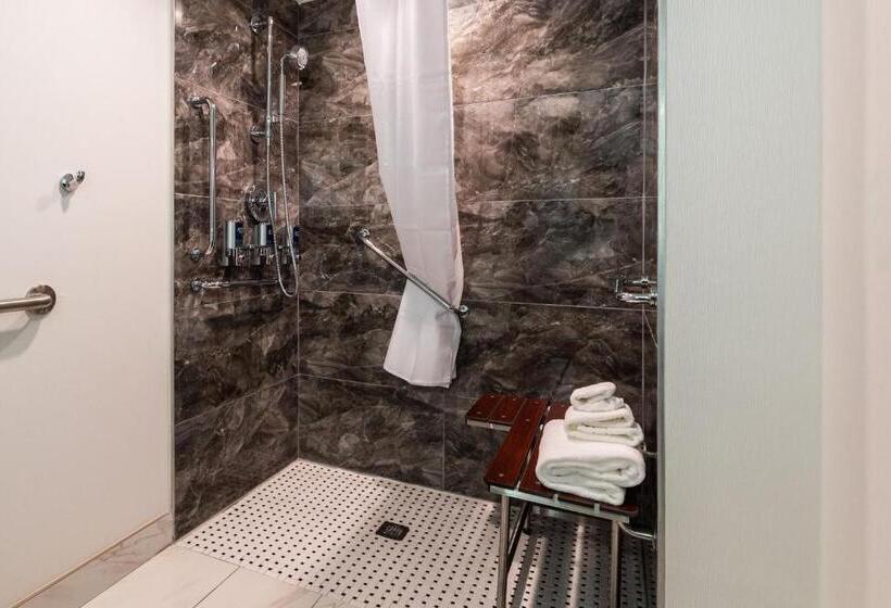 Номер Классика Кровать Кинг, Four Points By Sheraton Atlanta Airport West