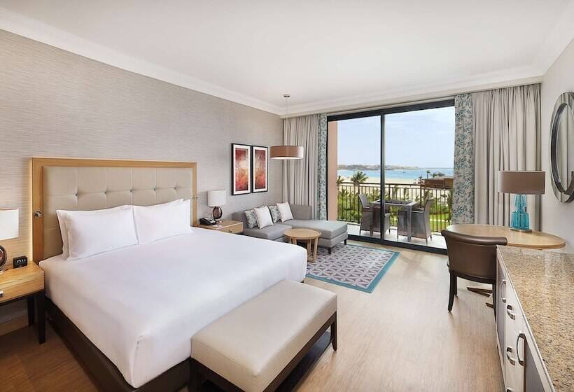اتاق سوپریور با تخت بزرگ, Hilton Cabo Verde Sal Resort