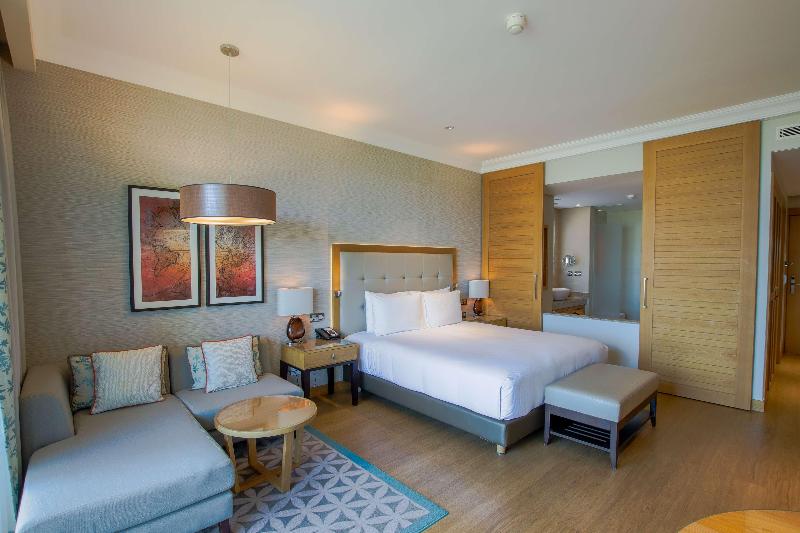 اتاق سوپریور با تخت بزرگ, Hilton Cabo Verde Sal Resort
