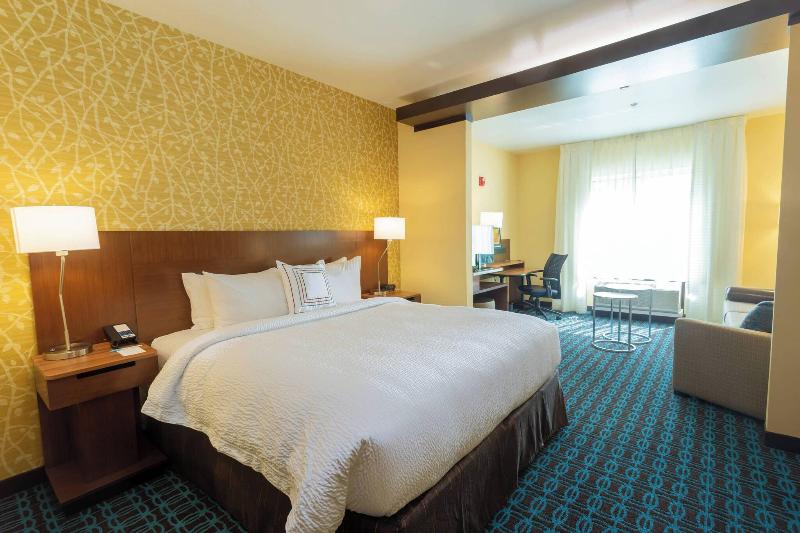 Люкс Кровать Кинг, Fairfield Inn & Suites By Marriott Bay City, Texas