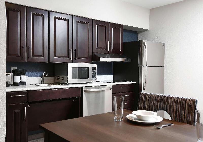 带大床的标准工作室, Homewood Suites By Hilton West Fargo Sanford Medical Center
