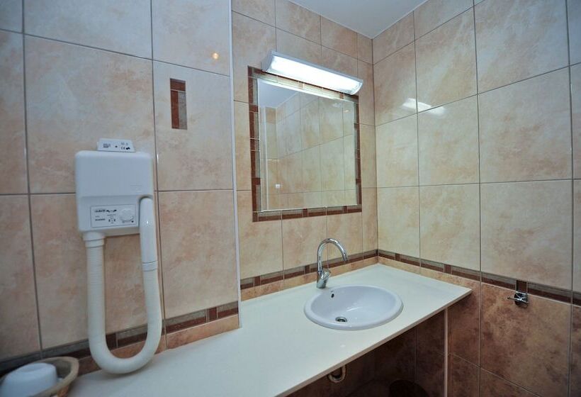 2 Bedrooms Suite Sea View, Villa Kastel