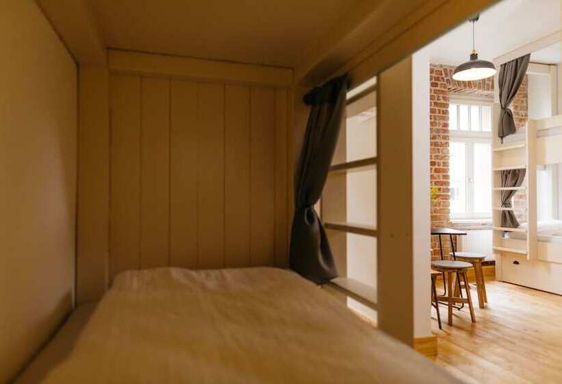 Кровать в Общей Комнате, Hostel Multitude