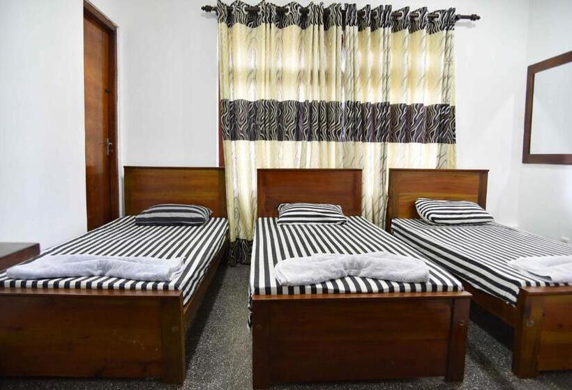 غرفة عائلية, Lodge In 611
