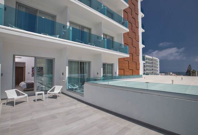 Номер Стандарт Боковой Вид на Море, The Blue Ivy Hotel & Suites