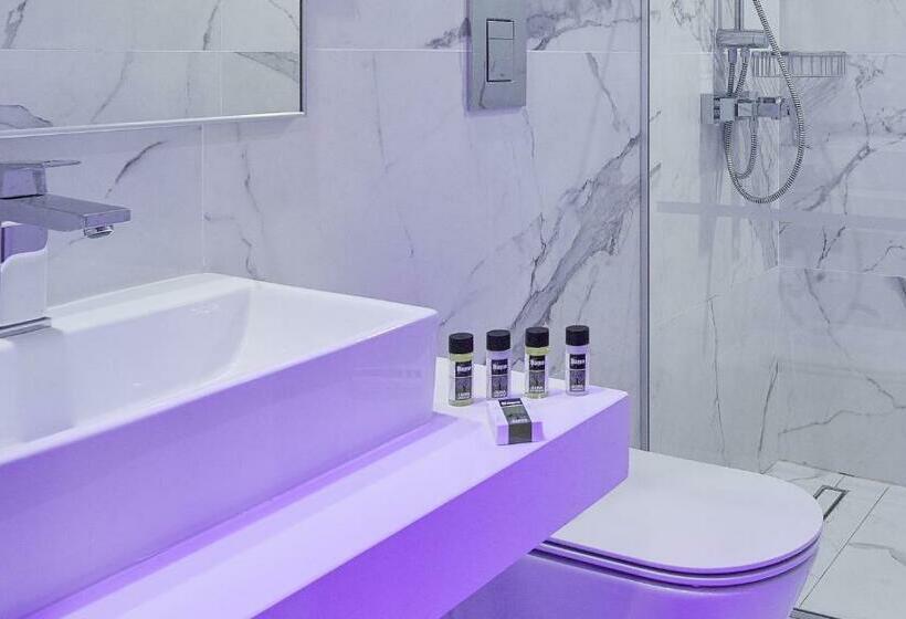 Номер Стандарт Внутренний, The Blue Ivy Hotel & Suites