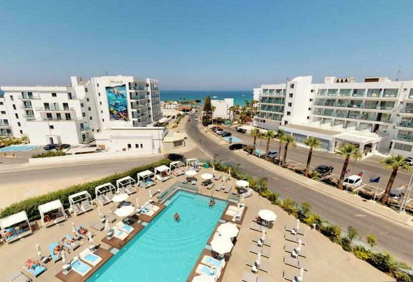 Номер Superior Вид на Море, The Blue Ivy Hotel & Suites