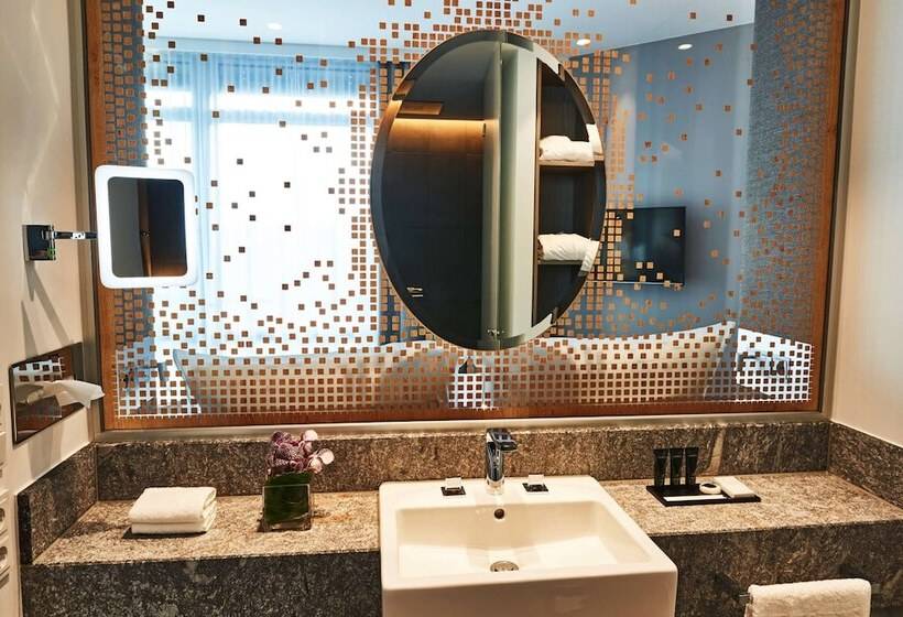 Номер Deluxe, Steigenberger Hotel München
