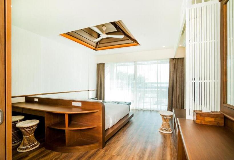 اتاق لوکس, Baan Rim Ao
