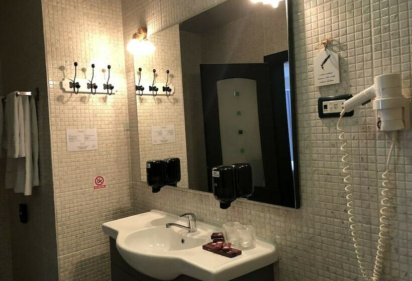 디럭스 룸, Ambra Boutique Hotel & Bistro