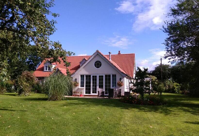 Трехместный Номер Deluxe, White Cottage B And B