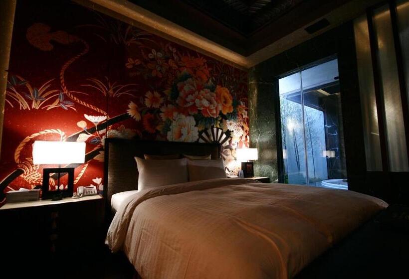 اتاق لوکس, The Yorker Deluxe Motel