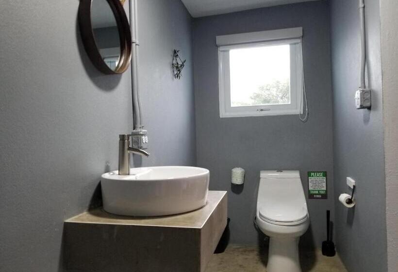 اتاق استاندارد با بالکن و چشم‌انداز دریا, Nomada Urban Beach Hostel Calle Loiza