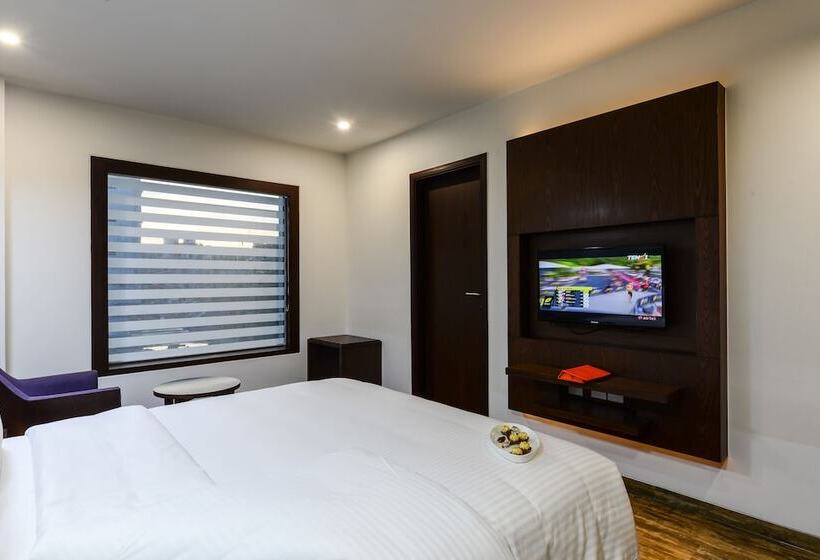 Номер Deluxe, Howard Johnson By Wyndham Kolkata Airport