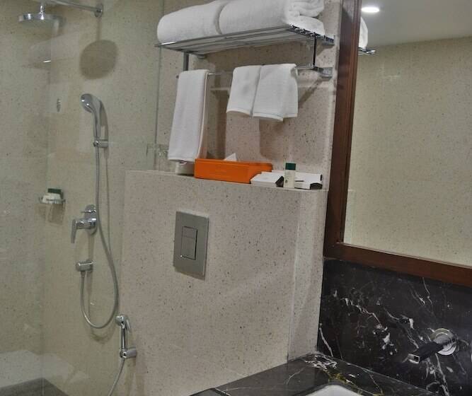 Номер Deluxe, Howard Johnson By Wyndham Kolkata Airport
