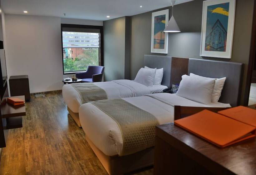 Номер Премиум, Howard Johnson By Wyndham Kolkata Airport