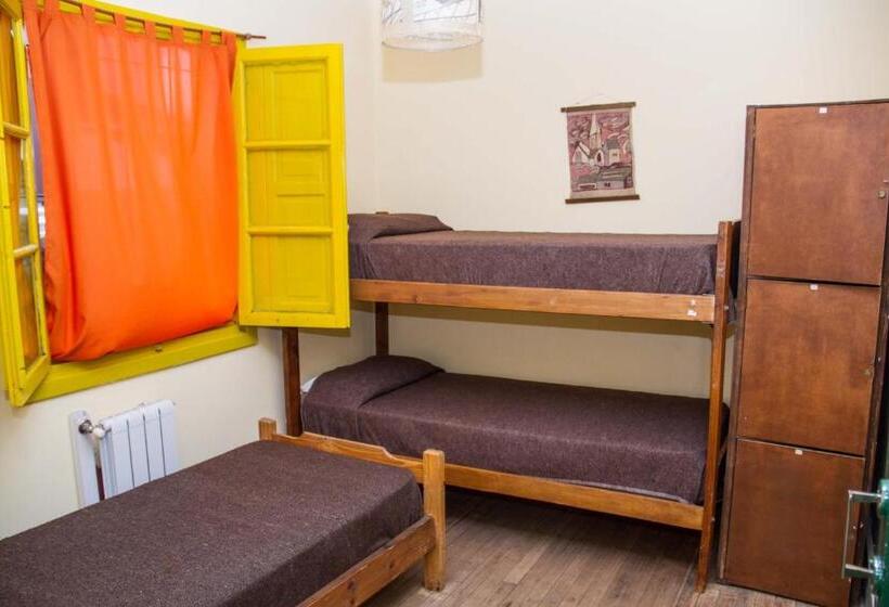 Номер Стандарт Трехместный, Hostel Casagrande   Adults Only