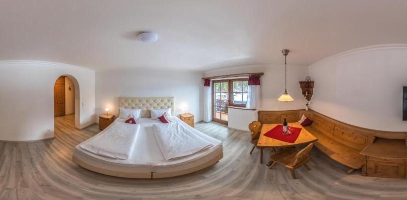 Номер Стандарт Вид на Горы, Landhotel Lärchenhügel