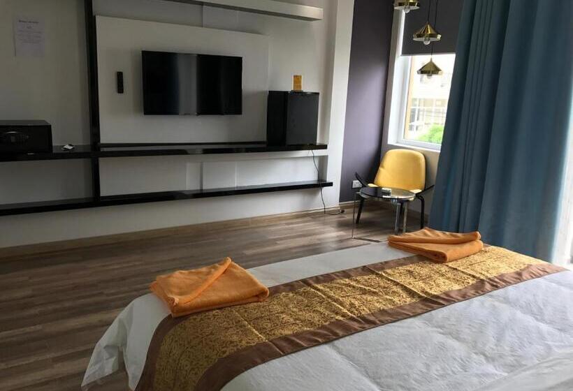 Family Suite, Benny S City