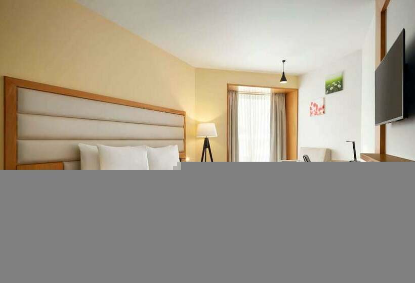 이그제큐티브 룸, Ramada By Wyndham Dehradun Chakrata Road