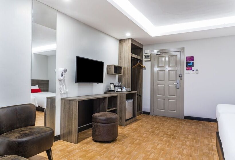 Семейный Номер, Livotel Hotel Hua Mak Bangkok