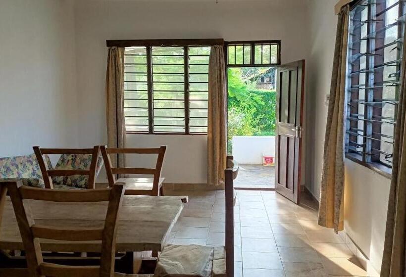 خانه 3 خوابه, Makuti Villas Resort