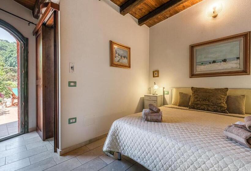庭の見えるスタンダードトリプルルーム, Guest House Villa Verde   Short Term Room Rentals