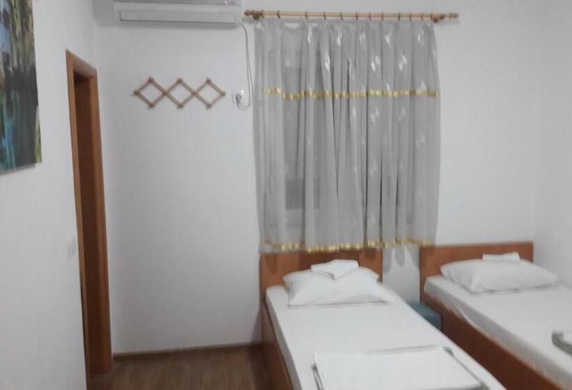 اتاق استاندارد, Hostel Hercegovina
