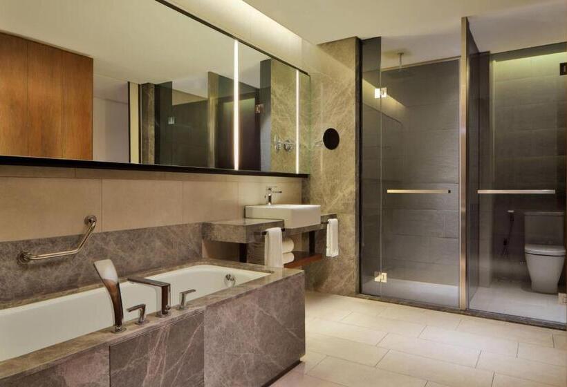 Номер Deluxe, Le Meridien Petaling Jaya