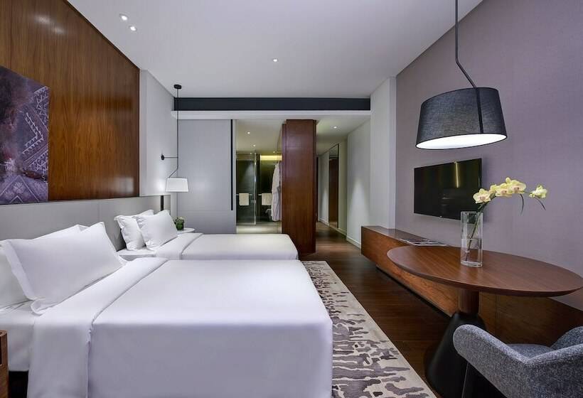 Номер Executive, Le Meridien Petaling Jaya