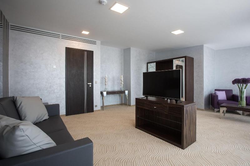 سوییت لوکس, Myo Hotel Wenceslas