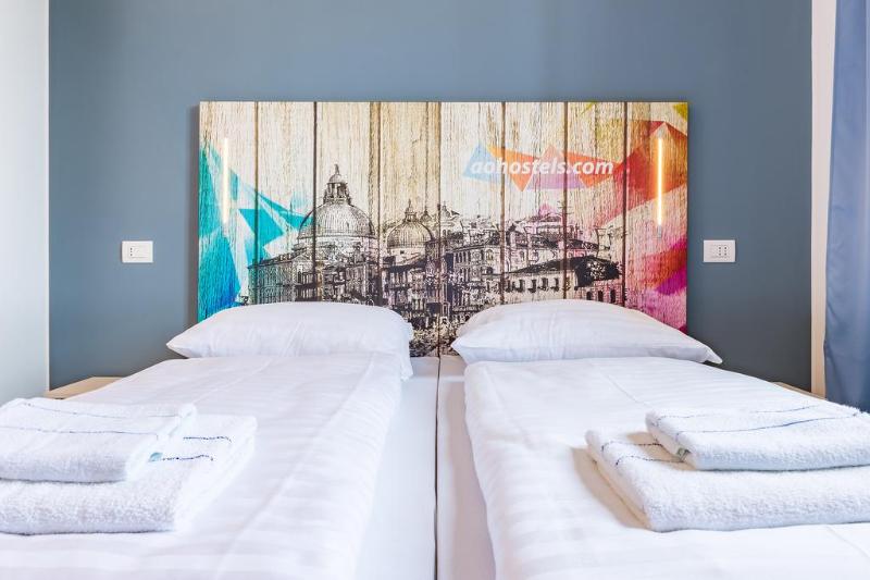 Номер Стандарт, a&o Hostel Venezia Mestre