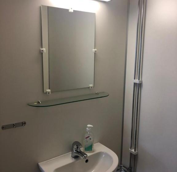 Номер Стандарт Трехместный, Hellesylt Hostel And Motel
