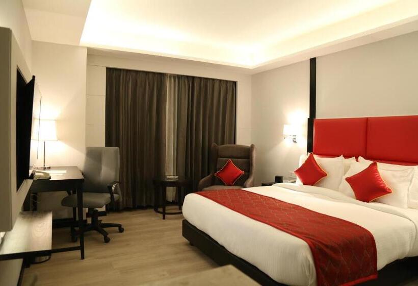 身障者適用キングサイズベッドルーム, Ramada Encore Jalandhar