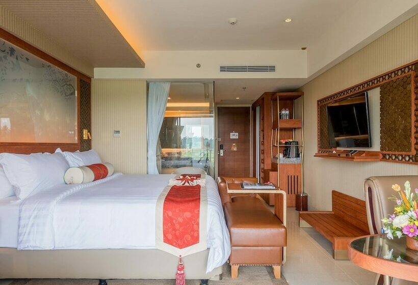 اتاق لوکس با تخت بزرگ, Seres Springs Resort & Spa, Singakerta