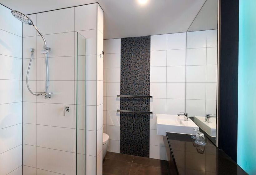 전망 스탠다드 룸 더블 침대, Four Points By Sheraton Auckland