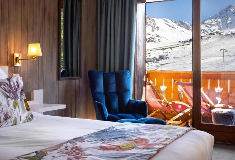 سوئیت با بالکن, Hôtel Courcheneige
