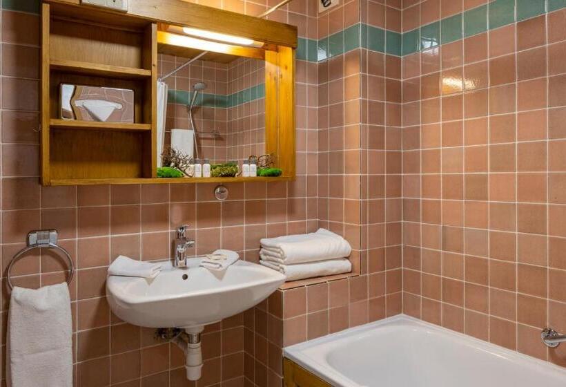 سوییت جونیور با بالکن, Hôtel Courcheneige