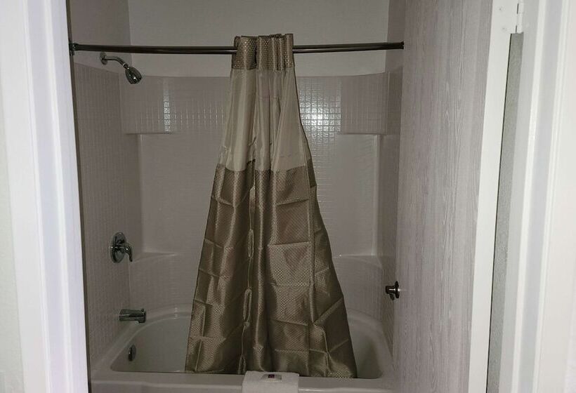 스위트, Rodeway Inn & Suites Thousand Palms   Rancho Mirage