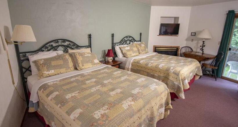 디럭스 룸, Ridges Inn & Suites