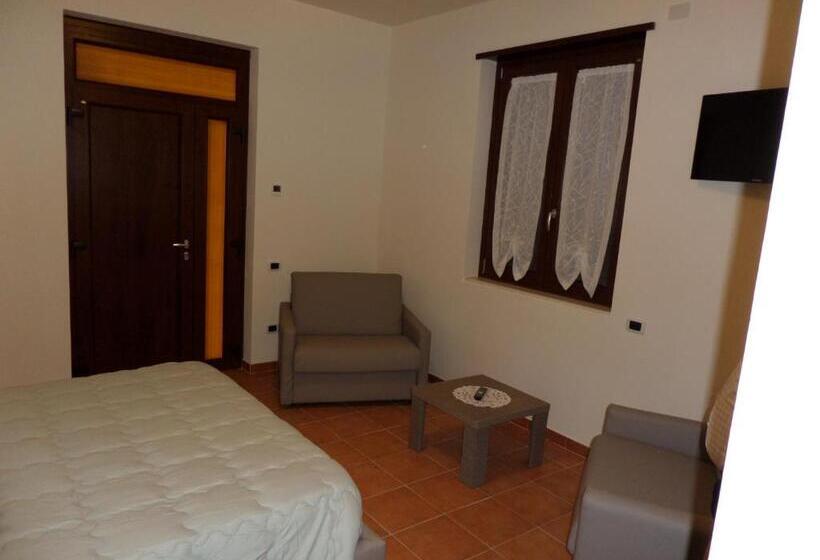 اتاق خانوادگی, Resort La Selva