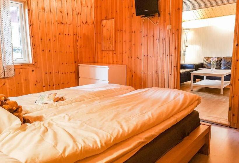 Дом 2 Спальни, årjäng Camping & Stugor Sommarvik